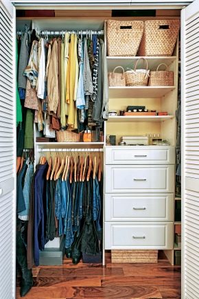  Small wardrobes