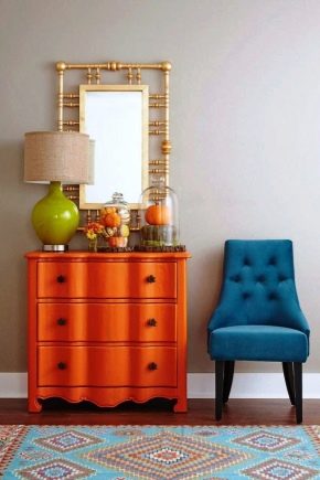  Dresser with mirror: placement in the interior