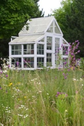  The details of making greenhouses from window frames