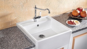 Enameled sink for the kitchen