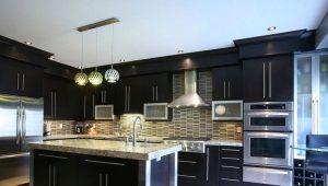  Kitchen cabinets