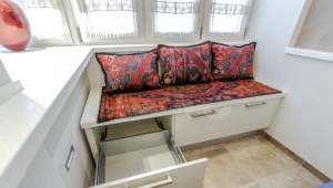 Sofa dapur lurus