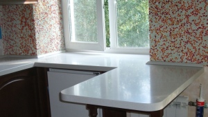  Table-sill in the kitchen