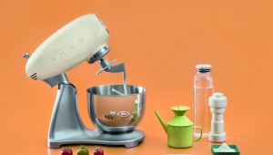  Smeg Mixer