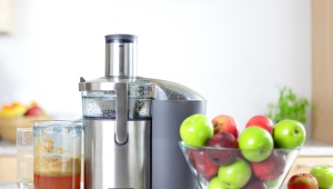  Large capacity juicer