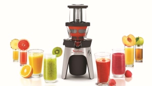  Fruit and Juicer