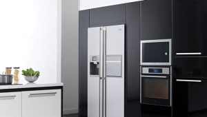  Two-door built-in refrigerators