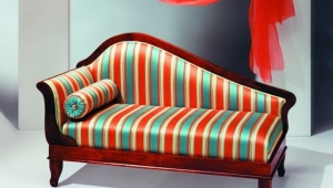  Sofa di lorong