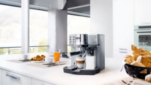  Nespresso coffee machine