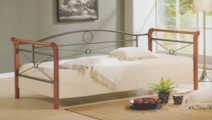  Three headboard beds