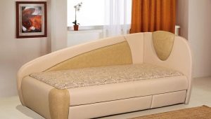  Folding couch