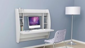  Hinged computer desk