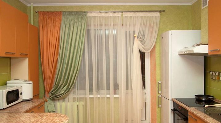  Modern curtains to the kitchen