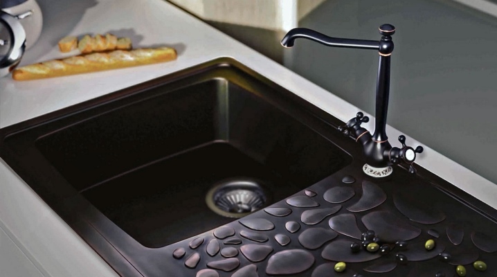  Black kitchen faucet