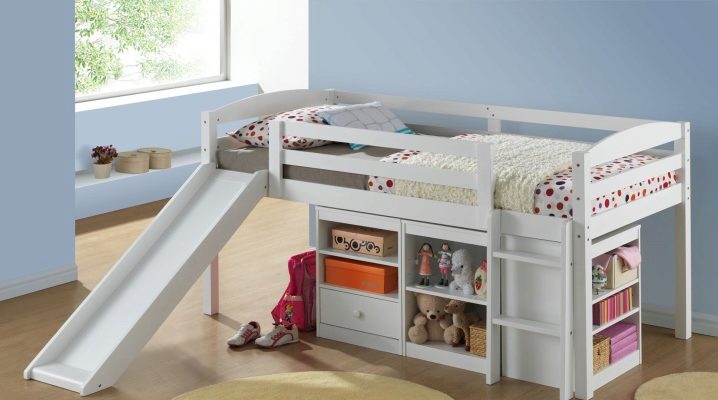  Children's bed with a hill