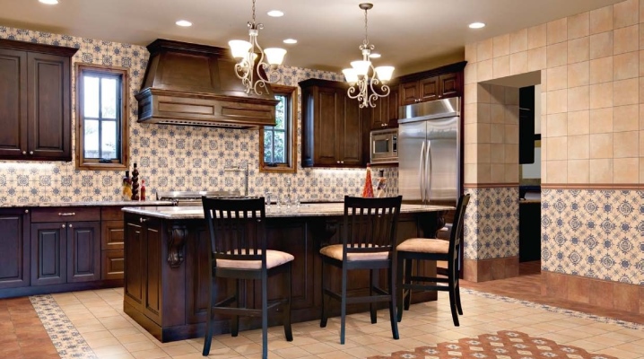  Spanish tile on the kitchen apron