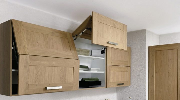  How to adjust the hinges on the doors of the kitchen cabinet