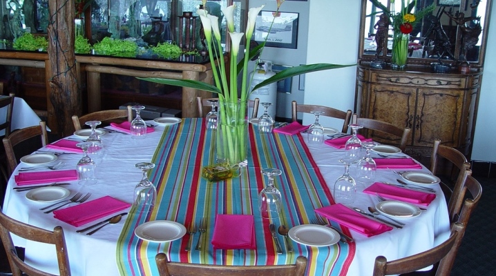  Round tablecloth for the kitchen table