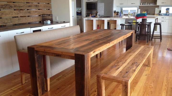  Kitchen table made of wood with your own hands