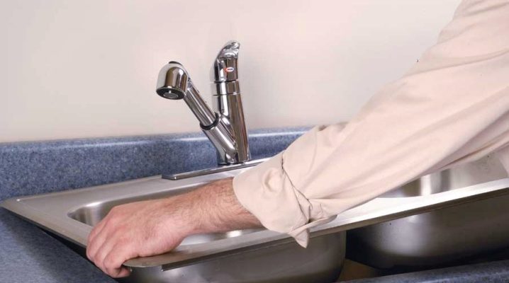  Installing a sink in the kitchen