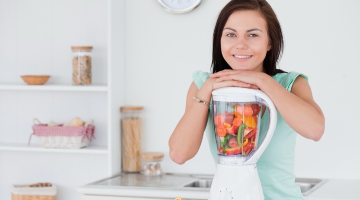  Blender with a bowl