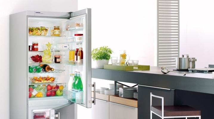  Two-compartment bottom freezer refrigerators