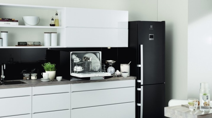  Electrolux two-compartment refrigerator with No Frost system