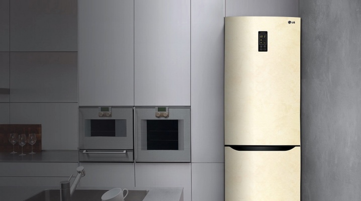  Beige LG Fridge