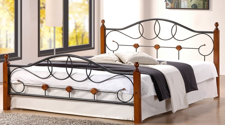  Double metal beds