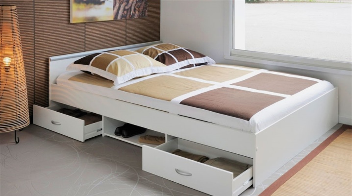  Beds with storage boxes