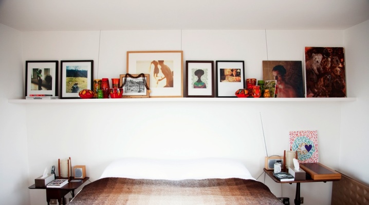  Shelves in the bedroom