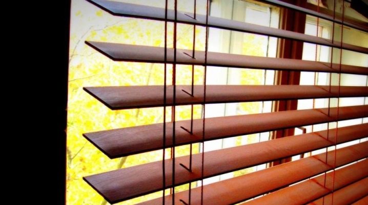  Blinds dengan sistem Isotra