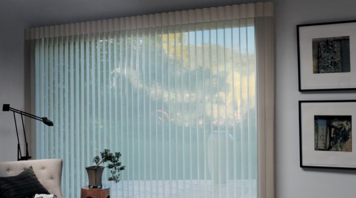  Blinds di bilik tidur