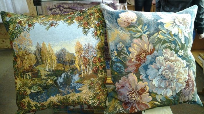  Tapestry pillows