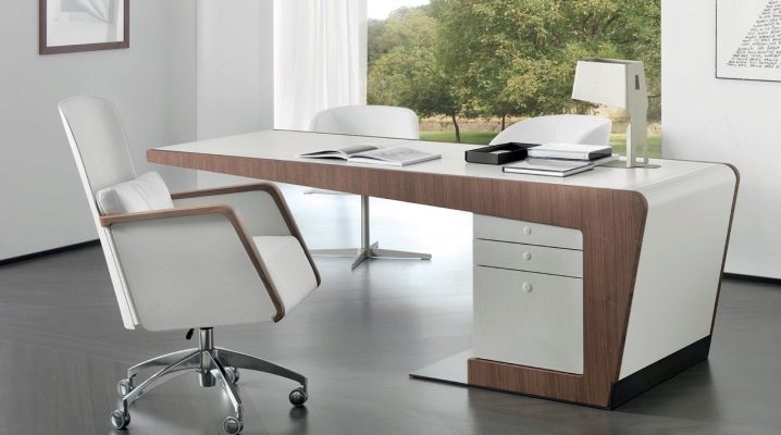  Fashionable desks in modern style