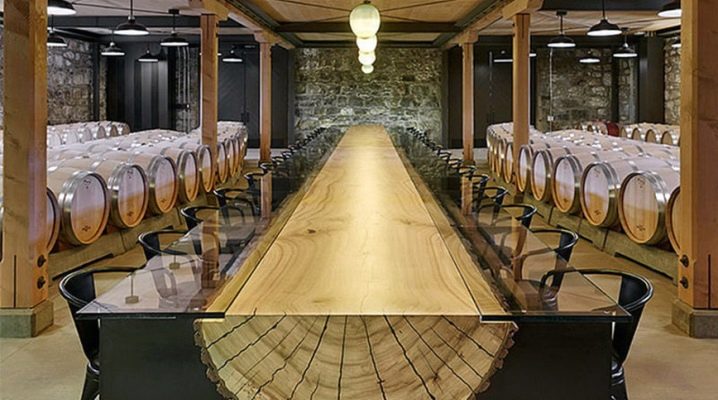  Oak tables