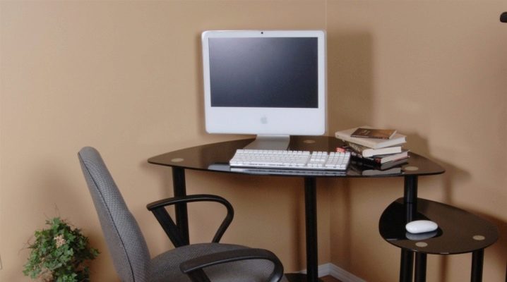  Corner Glass Computer Tables