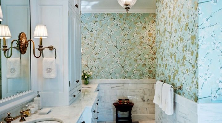  The choice of wallpaper for the bathroom