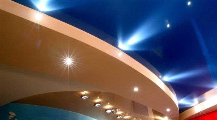  Features mounting the ceiling of plasterboard with lighting