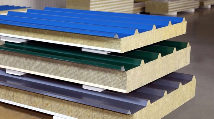  PVC sandwich panels: features of choice and work with material