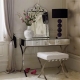  Small dressing tables in the interior of the bedroom